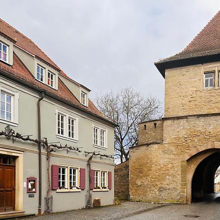 Weingut Gaestehaus Weigand Ипхофен Екстериор снимка