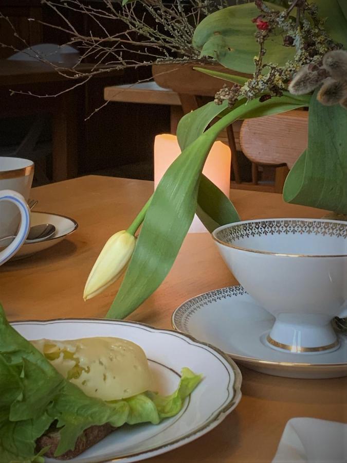 Weingut Gaestehaus Weigand Ипхофен Екстериор снимка