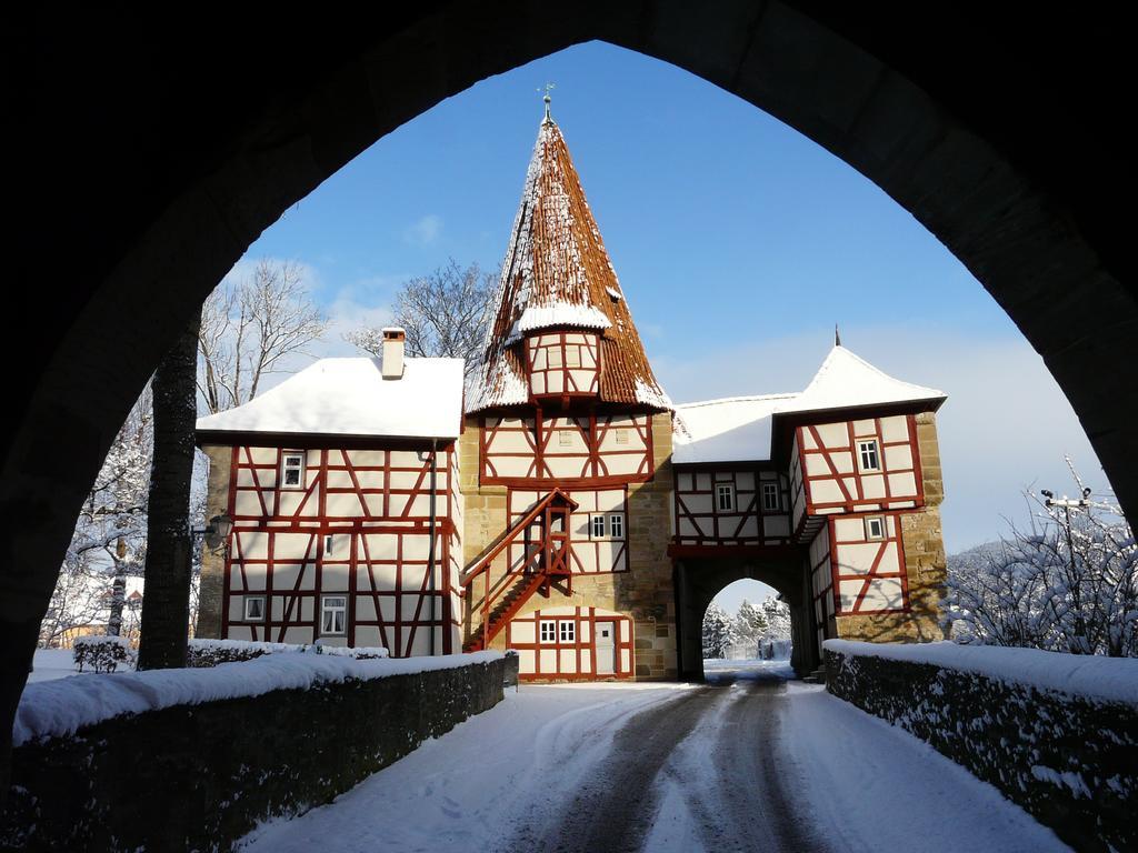 Weingut Gaestehaus Weigand Ипхофен Екстериор снимка